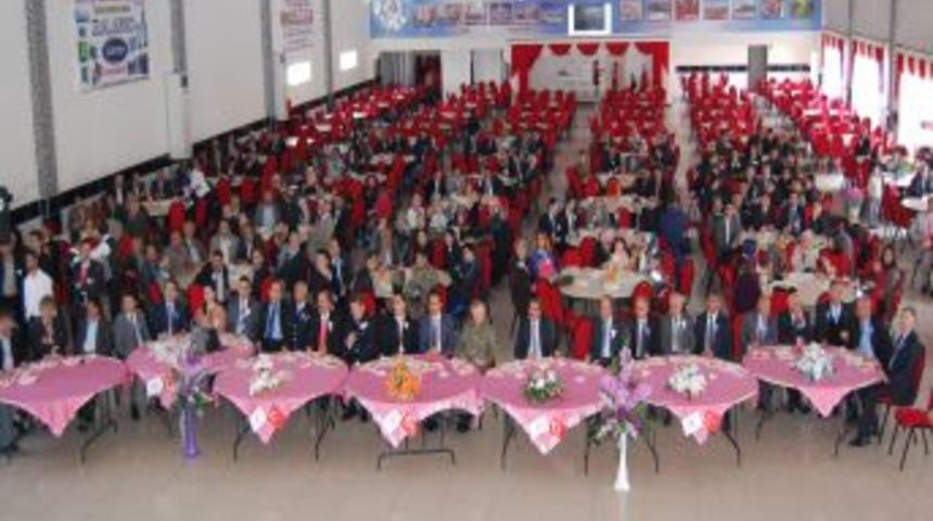 Tatvan&rsquo;da Polis G&uuml;n&uuml; Kutlandı