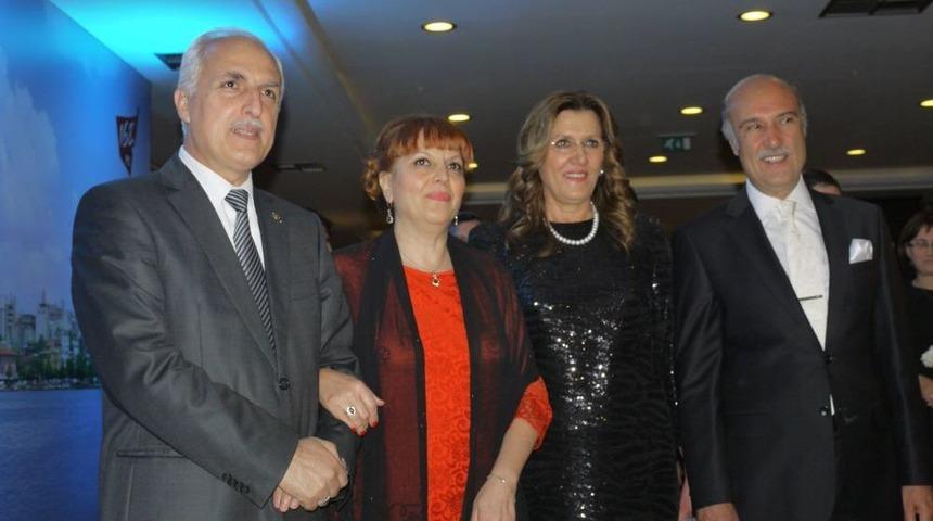 Polis Balosu, Medya Ve Sanat D&uuml;nyasını Bir Araya Getirdi