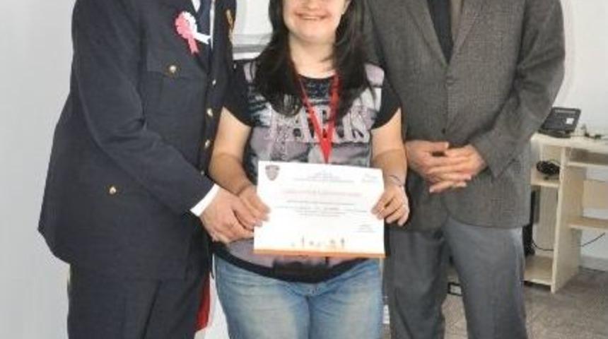 İyilik Polisi Diplomasını Polis Bayramın&rsquo;da Aldı