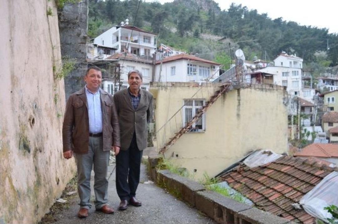 T&uuml;rkan, Roman Ailelere Konuk Oldu