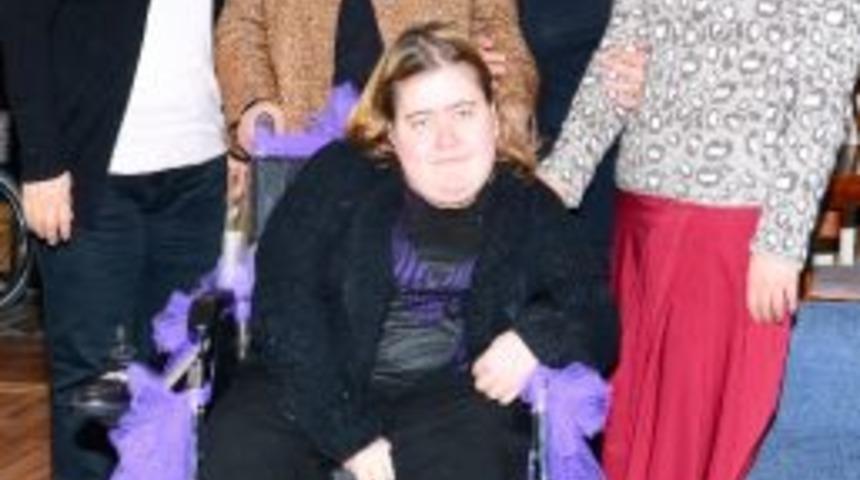 Başkan Bayram&rsquo;ın Eşi Elka Bayram&rsquo;dan Tekerlekli Sandalye