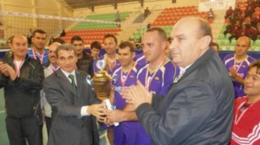 Polis Kupası Voleybol'da Osmancık il ikincisi