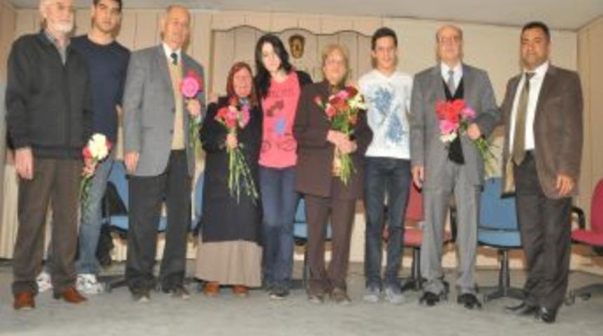 Yaşlılar Gen&ccedil;lere Tecr&uuml;belerini Anlattı