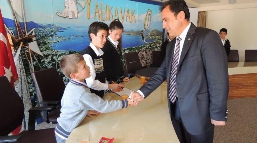 &Ouml;ğrencilerden Meclisi Toplantısı