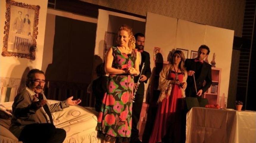 Yıldırım &Ouml;cek, Polisler İ&ccedil;in Oynadı