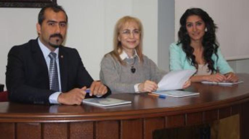 Adana&rsquo;da kadın kurultayı