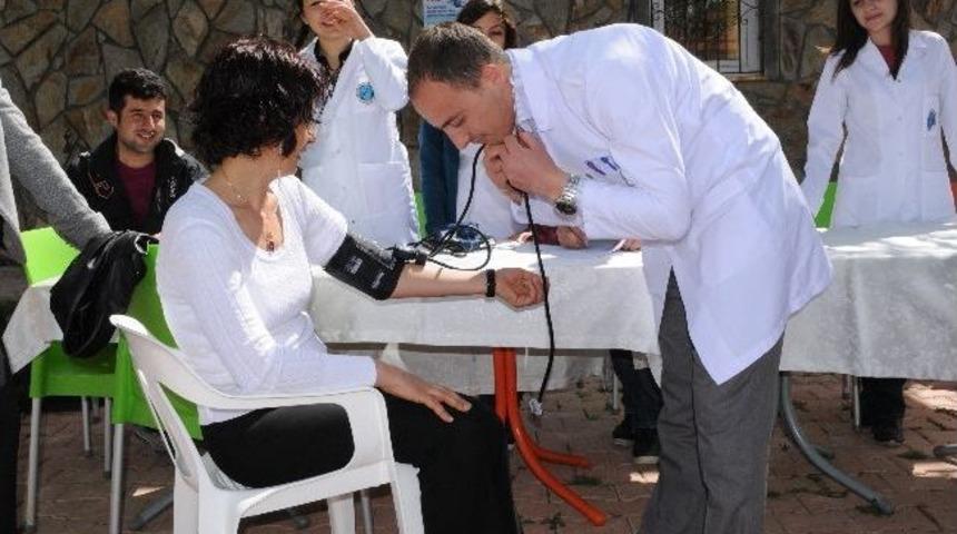 &Uuml;niversite&rsquo;de Sağlıklı Yaşam &Ouml;nerileri