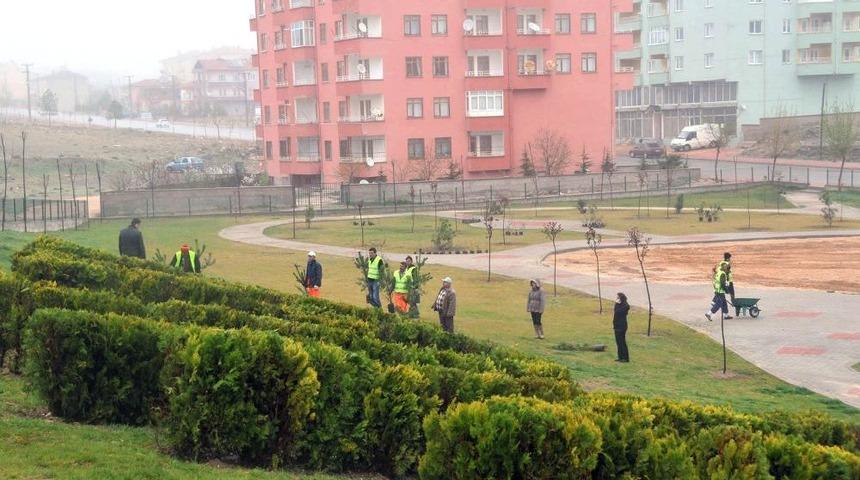 Niğde'de Yeşil Alan &Ccedil;alışmaları Devam Ediyor