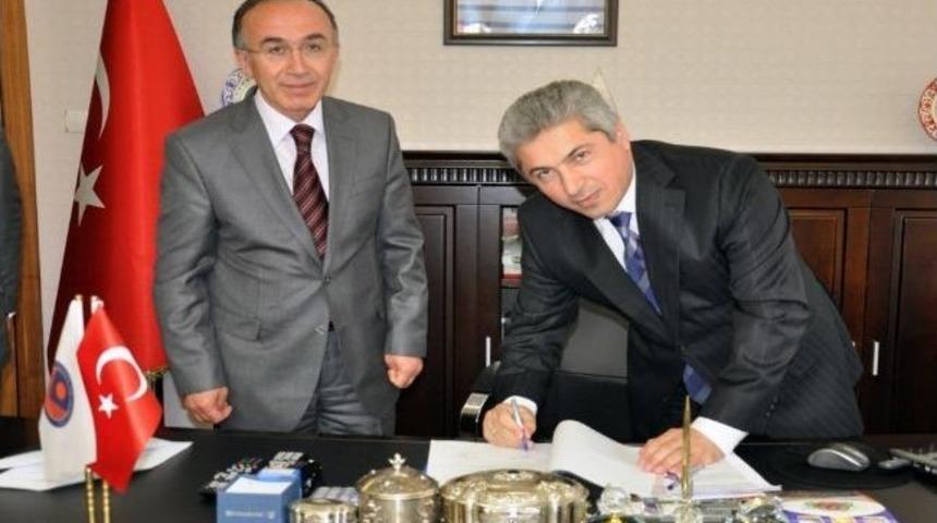 G&uuml;m&uuml;şhane &Uuml;niversitesine 13 Bin Fidan Dikilecek