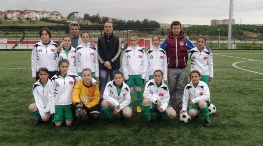 Ayvacıklı Yıldız Kızlar Finalde