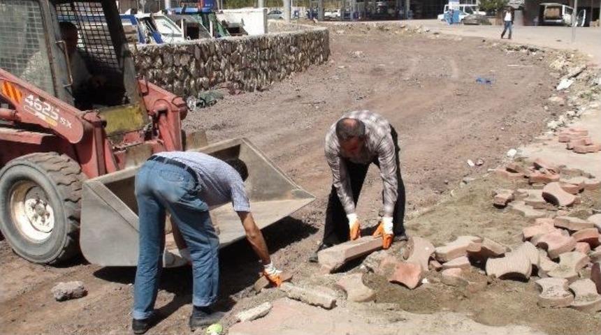 Silvan'da Yol Genişletme Ve Kavşak &Ccedil;alışması