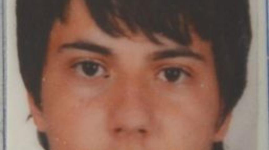 Liseli Gen&ccedil; Denizde Ayağına Taş Bağlanmış Olarak Bulundu