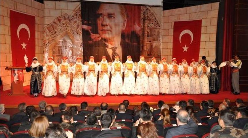 Artuklu &Uuml;niversitesi Halk Oyunları Ekibi Mest Etti