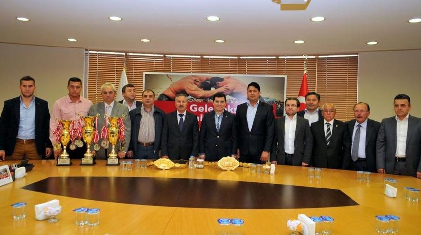 Antalya&rsquo;nın Kırkpınar&rsquo;ı 13-14 Nisan'da Yapılacak