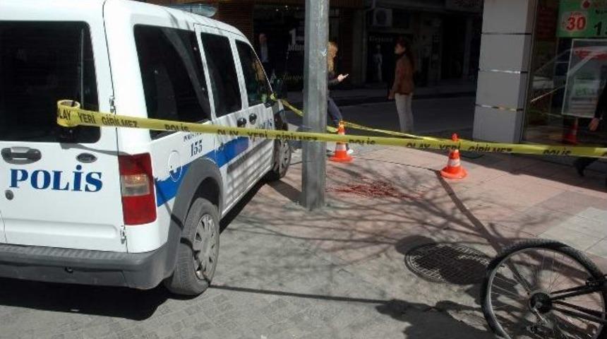 Eskişehir&rsquo;de Bı&ccedil;aklı Kavga: 2 Yaralı