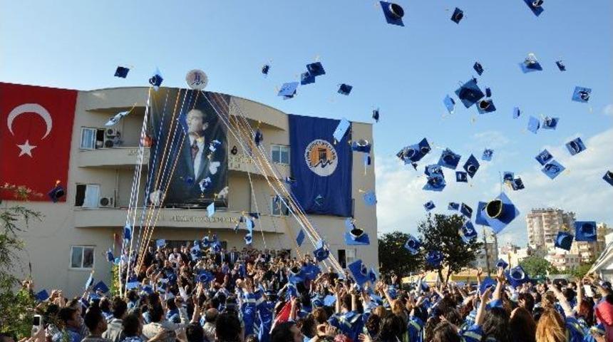 Rekt&ouml;rden &Ouml;ğrencilere &Ouml;ğ&uuml;t