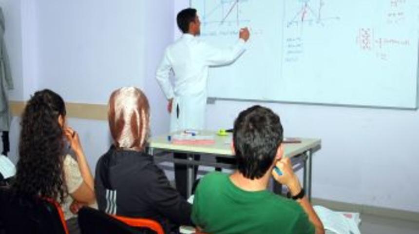 Dershaneye Gidemeyen Lise &Ouml;ğrencisine Belediyeden Kurs