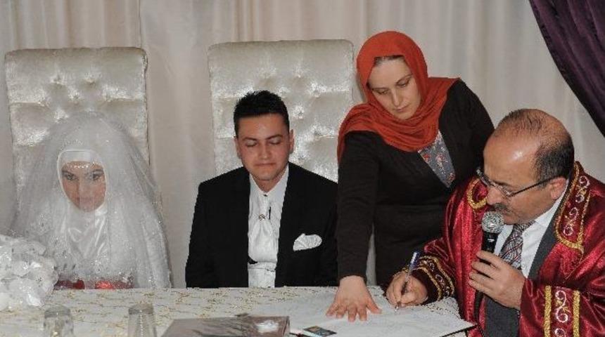 Trabzon'da Evliliklerde Bir &Ouml;nceki Yıla Oranla Artış