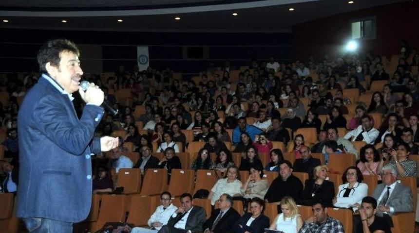 Ad&uuml;&rsquo;de Ahmet Sel&ccedil;uk İlkan R&uuml;zgarı