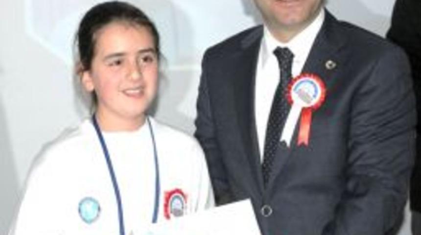 'Bu Benim Eserim' Adlı Proje Yarışmasında Dereceye Girenler &Ouml;d&uuml;llendirildi