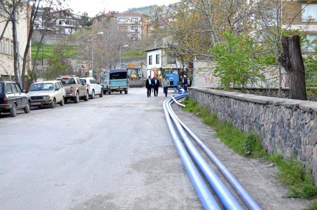 Beypazarı'nda Içme Suyu Hattı Yenileme Çalışmaları Devam Ediyor