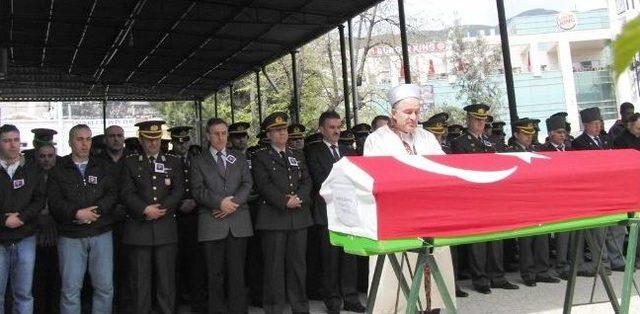 Oğlunu Götürdüğü Hastanede Fenalaşan Uzman Çavuş Öldü