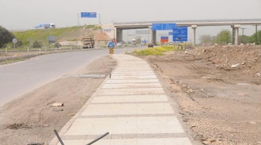 Muradiye Menemen Yolu Son Halini Alıyor