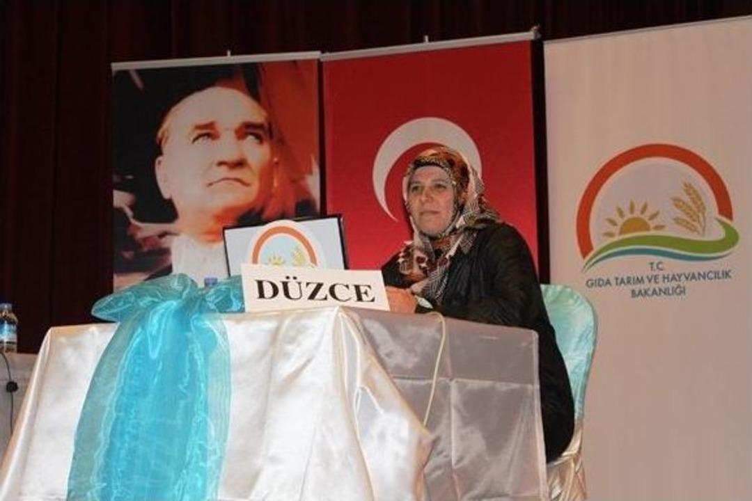 D&uuml;zceli &Ccedil;ift&ccedil;i Halime Zengin B&ouml;lge Şampiyonu Oldu