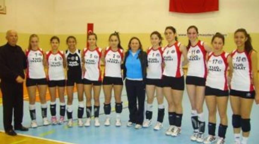 &Ccedil;iftlikk&ouml;y Belediyesi Voleybolda Hedef B&uuml;y&uuml;tt&uuml;