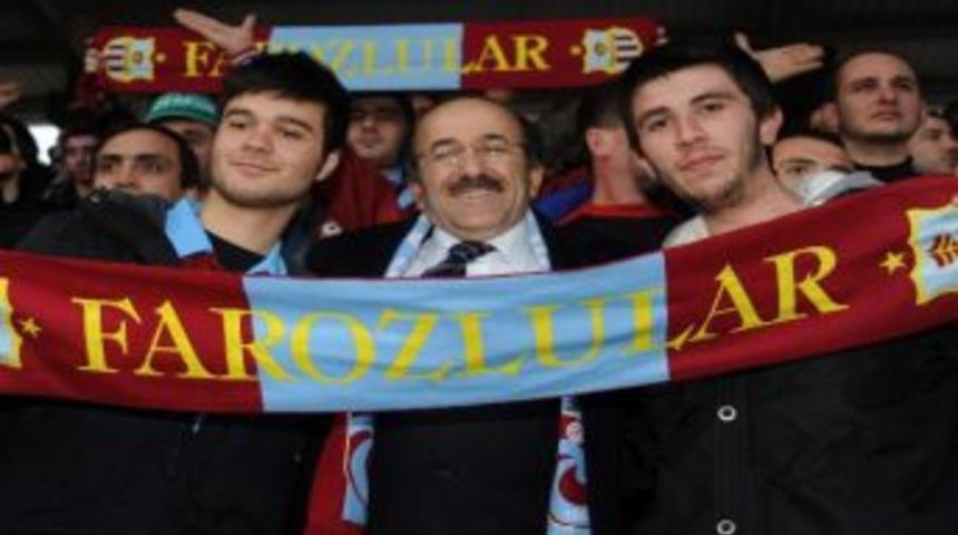 Trabzon Belediye Başkanı G&uuml;mr&uuml;k&ccedil;&uuml;oğlu&rsquo;ndan Orduspor Ma&ccedil;ı &Ouml;ncesi Birlik Beraberlik &Ccedil;ağrısı