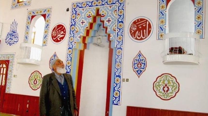 Veysel Karani Camii İ&ccedil;i Osmanlı Motifleri İle Bezendi