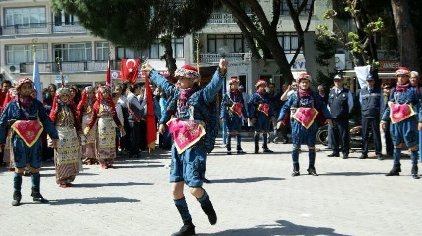 Atat&uuml;rk'&uuml;n Seferihisar'a Gelişinin 79. Yıld&ouml;n&uuml;m&uuml; Kutlandı