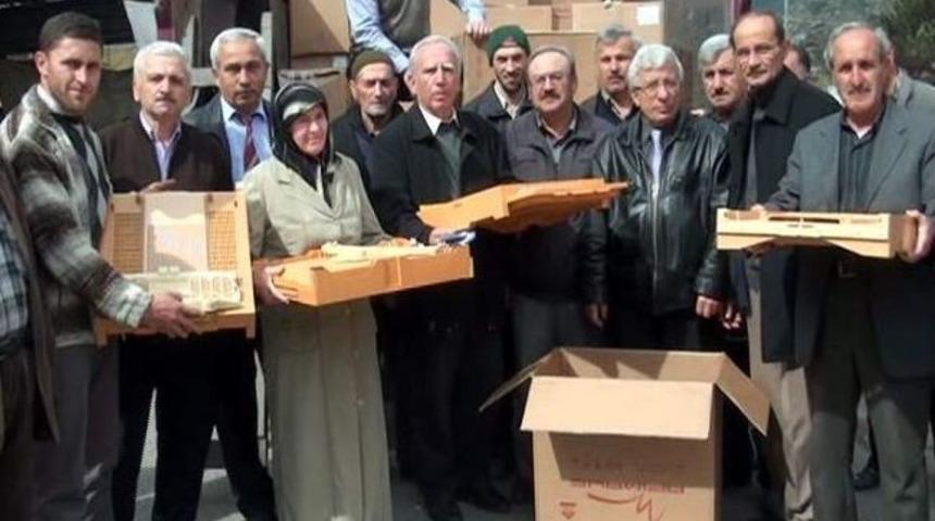 &Ccedil;ift&ccedil;ilere Polen Tuzaklı Kovan Altlığı Dağıtıldı