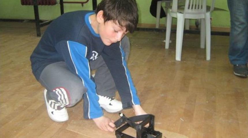 Geleceğin Bilimadamı Olmak İ&ccedil;in &Ccedil;alışıyorlar