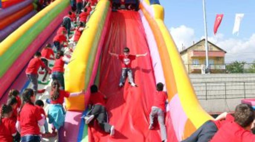 Denizli Belediyesi T&uuml;rkiye&rsquo;nin En B&uuml;y&uuml;k &Ccedil;ocuk Şenliğini D&uuml;zenliyor