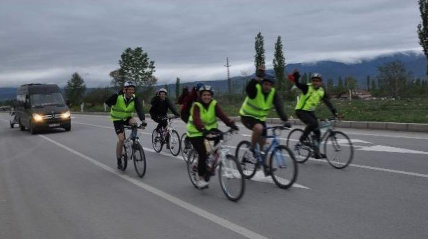 Kadınlar İ&ccedil;in Bin 49 Kilometre Pedal &Ccedil;evirecek Ekip Tokat&rsquo;ta