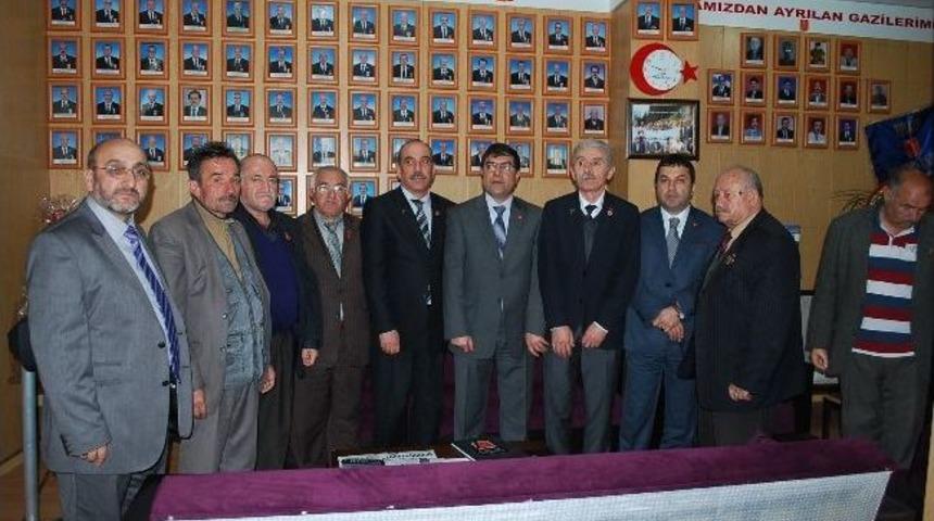 Aksoy&rsquo;dan Şehitler Derneğine Ziyaret