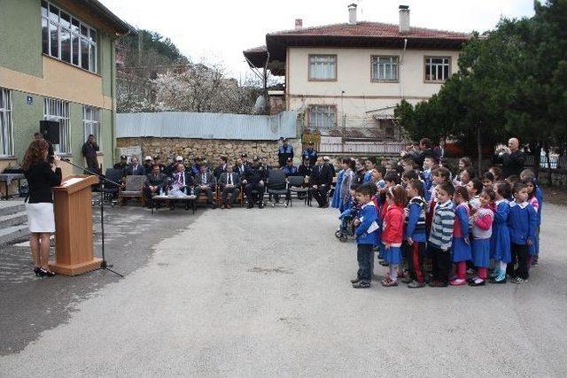 Öğrencilere Trafik Kartı Dağıtıldı