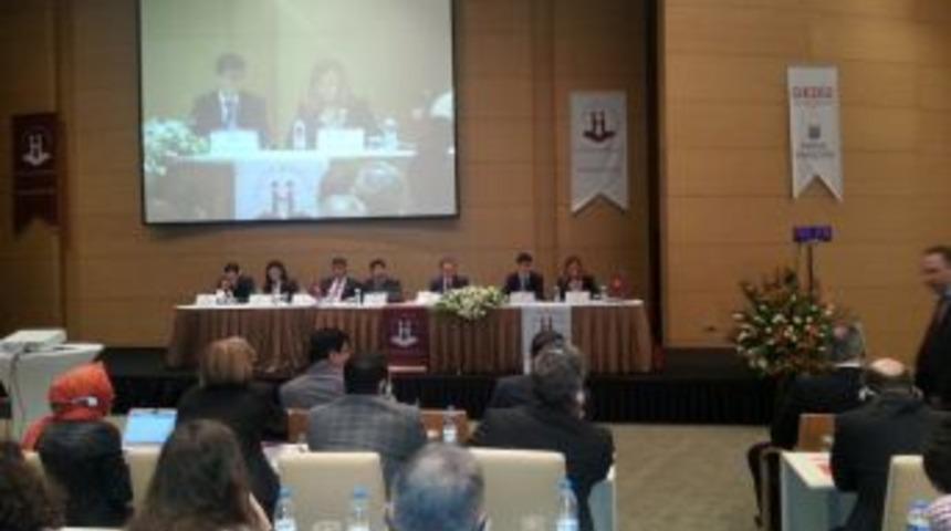 Hukuk&ccedil;ular Anlaşmazlıkların Barış&ccedil;ıl &Ccedil;&ouml;z&uuml;m&uuml;n&uuml; Konuştu