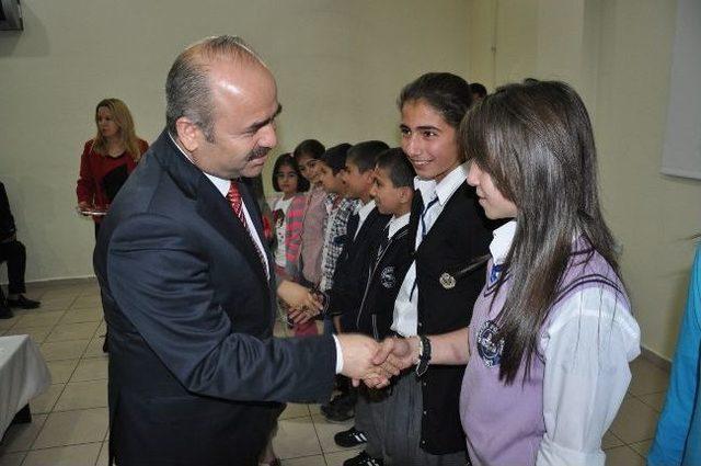 Siirt'te En Çok Kitap Okuyanlara Altın Ödülü