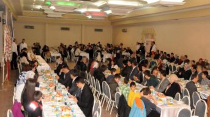 Mustafakemalpaşa Belediyesi, Emniyet Mensuplarını Yemekte Ağırladı