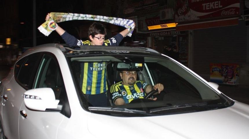 Uşak'ta Yarı Final Coşkusu