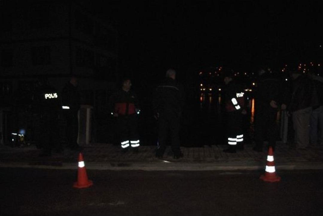 Amasya&rsquo;da Otomobil K&ouml;pr&uuml;den Irmağa U&ccedil;tu