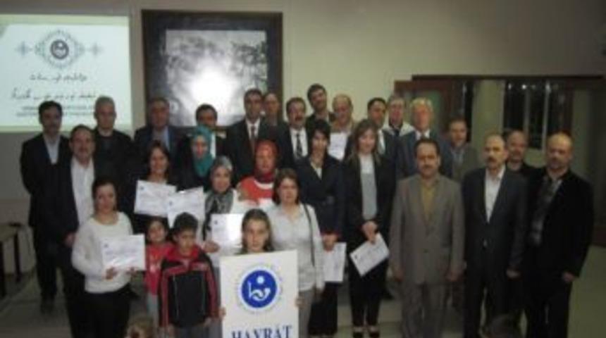 Osmanlıca Kursuna Katılan Kursiyerlere Sertifikaları Verildi