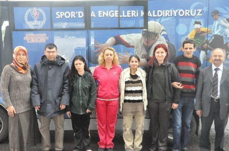 Manisalı Güreşçiler 13 Madalya İle Yüzleri Güldürdü G1