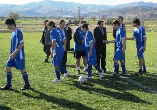 Geleneksel Tefenni Kupası Başladı