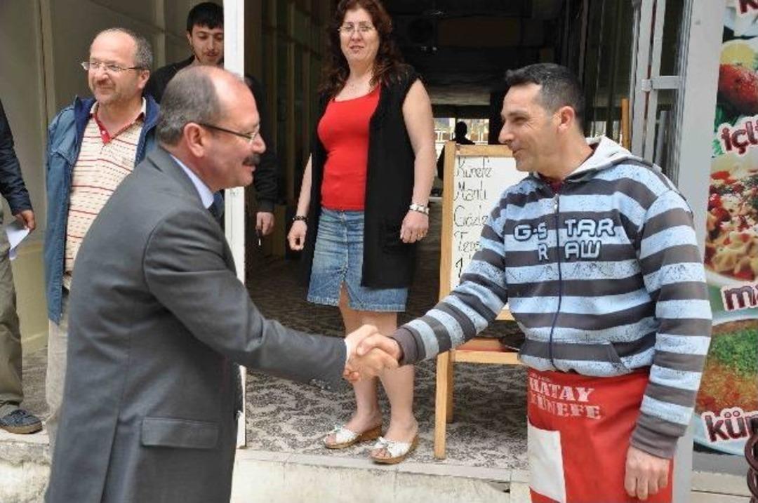 Başkan Altung&uuml;n, Kahramanlar Caddesi Esnafını Ziyaret Etti