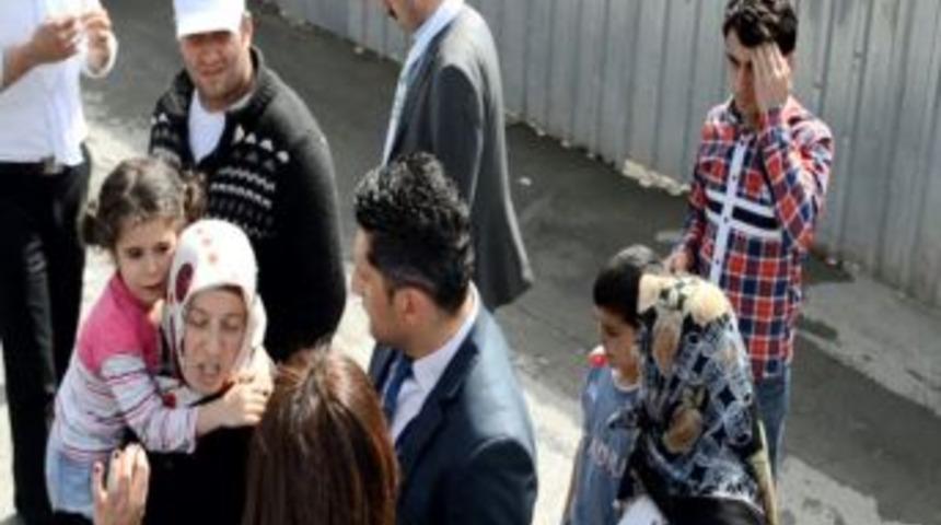 Başbakan’ın Programında Gözaltı Israrı Küçük Çocuğu Ağlattı