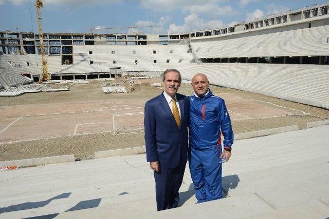 Hikmet Karaman Timsah Arena’ya Hayran Kaldı