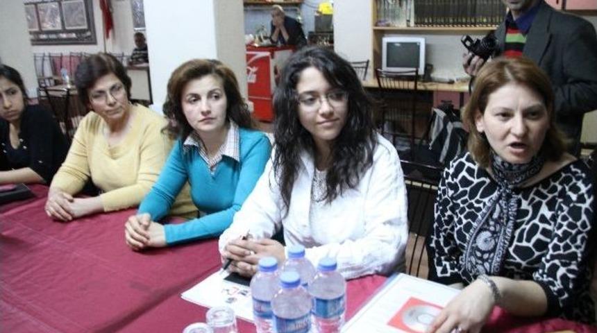 Emekçi Kadınlar, Anket Sonuçlarını Chp’ye Teslim Etti